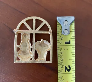 Boutique vintage look gold cat pin/brooch/badge thumbnail 4