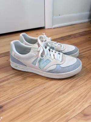 New Balance Women'S 300 Court Sneakers thumbnail 2