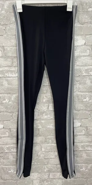 Fabletics Black Motion365+ Twisted Stripe Pull On Pant thumbnail 1
