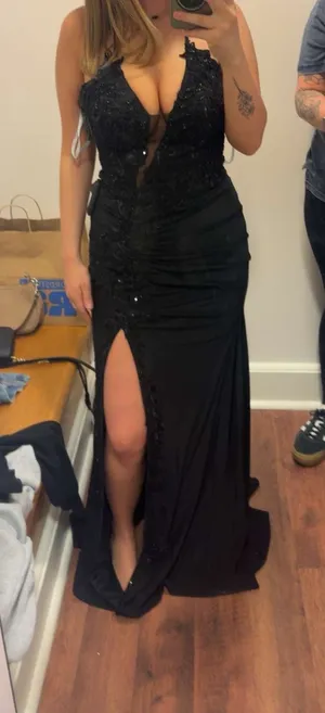 Camille La Vie Prom DressBlack thumbnail 4