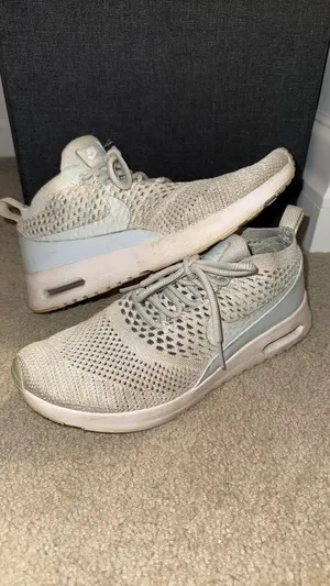 Nike Air Max Thea Ultra Women’s Flyknit Shoes thumbnail 3