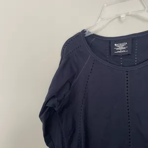 Athleta Size L Navy Blue Foothill Seamless Long Sleeve Shirt Athletic Workout thumbnail 2