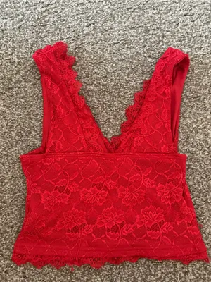 SHEIN Red Lace Trim Crop Top thumbnail 2