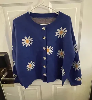 Source Unknown Blue Daisy Button-Front Women's Sweater Cardigan - Size Large thumbnail 1