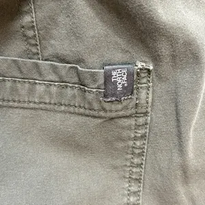 THE NORTH FACE Sz 10 Lightweight Cotton Canvas Outdoor Work Utility Hiking Pants thumbnail 7