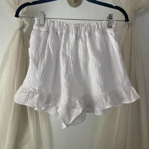 Joie Women's White Casual Lounge Elastic Waist Pull On Ruffle Hem Shorts Size XS thumbnail 3