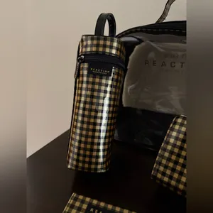 Kenneth Cole Reaction Cosmetic Travel Bag Set | Gingham Plaid Organizer thumbnail 4