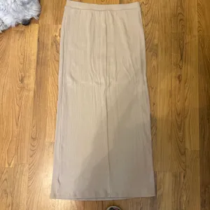 Old Navy Tan Ribbed Maxi Skirt  thumbnail 2