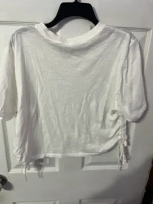Universal Threads white cropped shirt thumbnail 2