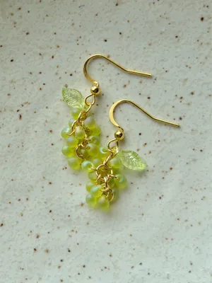 Handmade aurora light green tiny drop Czech glass grape muscat dangle earrings💚 thumbnail 6