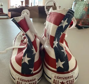 VINTAGE: Converse | Chuck Taylor All-Star high tops, Stars & Stripes. Size: 4.5/Men, 6.5/Women thumbnail 5