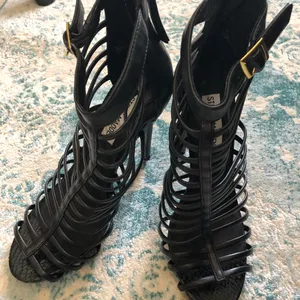 Steve Madden‎ Heels thumbnail 1