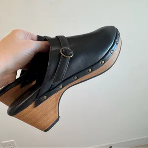 NWT‎ Gap Black Faux Leather Clogs Size 6 thumbnail 5