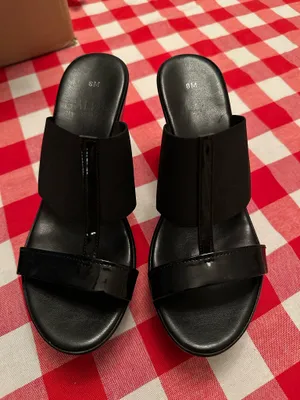 black wedge/heels Size 7 thumbnail 2