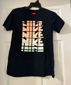 Nike Dark Blue T-Shirt with Red Tag thumbnail 1