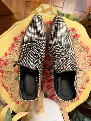 🏁🏁🏁BOGOHO🏁🏁🏁Gianni Bini Women's Black & White Houndstooth Ankle Boots-6.5 thumbnail 5