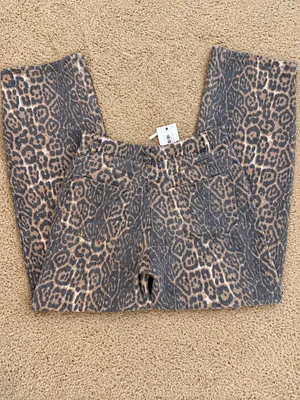 Beginning Boutique Brunet Leopard Print Straight Leg Jeans US 4 NWT thumbnail 4