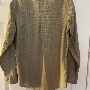 Abercrombie & Fitch women’s green plain buttoned down shirt thumbnail 4