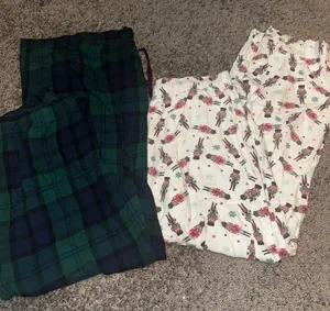 Old Navy Green Plaid and White Nutcracker Pajama Set thumbnail 1