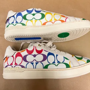 coach Clip Low Top Sneaker In Rainbow Signature Canvas CI898 FOR MEN thumbnail 4