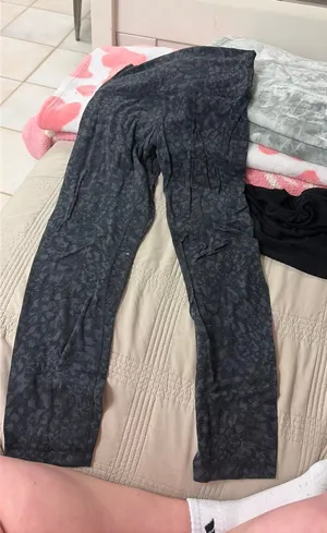 Lululemon Leggings thumbnail 1