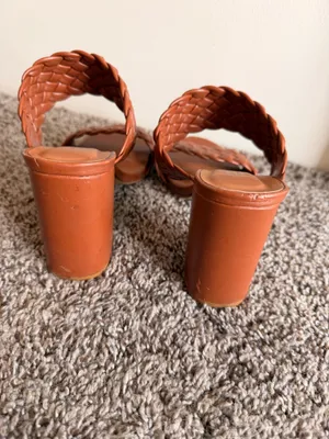 X2B heel Brown Size 6.5 thumbnail 3