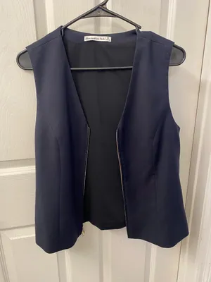 Abercrombie & Fitch Black Sleeveless Zip-Front Vest thumbnail 3