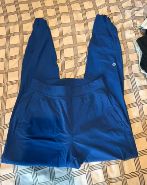 Lululemon joggers thumbnail 1