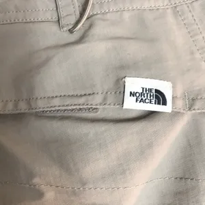 The North Face women's. Convertible Pants Beige Cargo Shorts Hiking Outdoor thumbnail 8