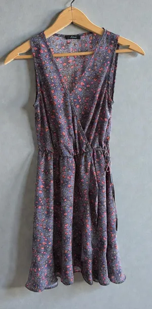 Soprano Navy Floral Sleeveless‎ Wrap-Style Midi Dress thumbnail 1