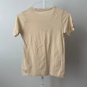 Nike sz M Tan T-Shirt Graphic‎ Logo Swoosh Sportswear Tee Casual Sporty thumbnail 6