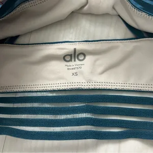 Alo Yoga Teal Blue Strappy Mesh Sports Bra Athletic Running Yoga Size XS thumbnail 3