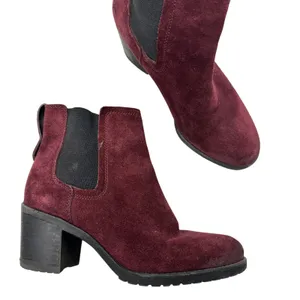 Sam Edelman Chunky Heel Chelsea Boots Suede Red Block Heeled Ankle 5.5 Classic thumbnail 2