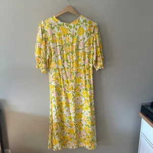 Faithfull The Brand Jean-Marie Yellow Floral Midi Dress Size 6/M thumbnail 4