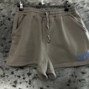 64. White Fox Boutique Hard to Handle lounge short sz thumbnail 1