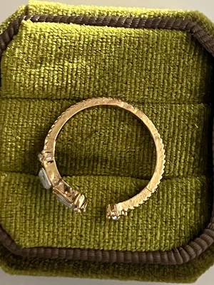 Classic Design Gold Band w/ Cubic Zirconia Diamond Clusters Adjustable 6-9 thumbnail 1