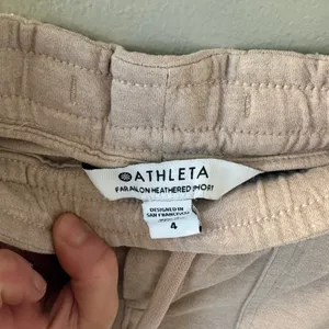 Athleta Farallon Heathered Shorts Beige Tan Size Women’s 4 - Small thumbnail 4
