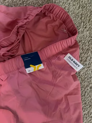 Old Navy Active Shorts thumbnail 3