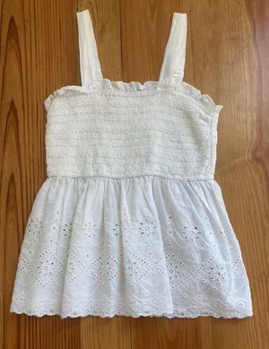 White summer top Size XS thumbnail 1