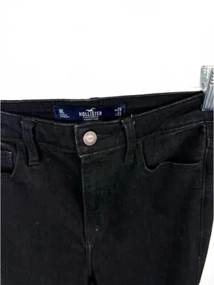 Nice Women’s Hollister Jeans 9L thumbnail 2