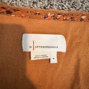 Anthropologie Mustard Orange Floral Balloon Sleeve V-Neck Thermal‎ Top Mens M thumbnail 2