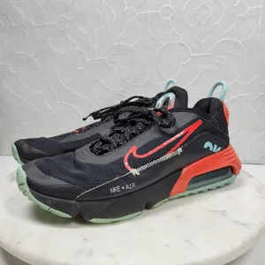 Nike Air Max 2090 Running Shoes Womens 6.5 Black Glacier Ice Bright Crimson thumbnail 2