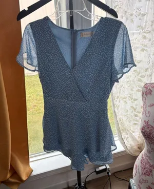 Altar’d State the Sherrie Romper Animal Printed‎ Blue Flutter-Sleeve SZ S thumbnail 1