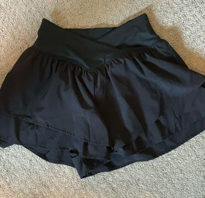 Real Me Crossover Flowy Short Black thumbnail 1