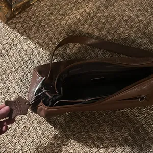 Giani Bernini Brown‎ Leather Shoulder Bag thumbnail 7