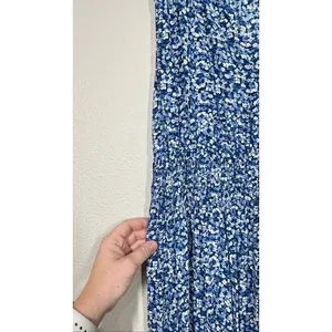 Rails V Neck Blue Ditsy Floral Smocked Midi Dress Delicate Feminine Lightweight thumbnail 4