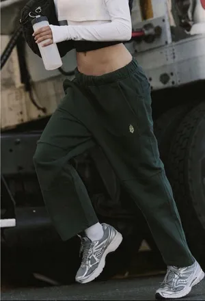 Free People Movement Top Score Barrel Pants Womens Evergreen Size Medium NWT thumbnail 1