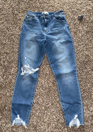 A&F Abercrombie High Rise Curve Love Skinny Jeans thumbnail 1