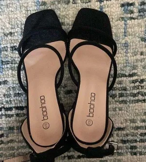 Boohoo black heels thumbnail 1