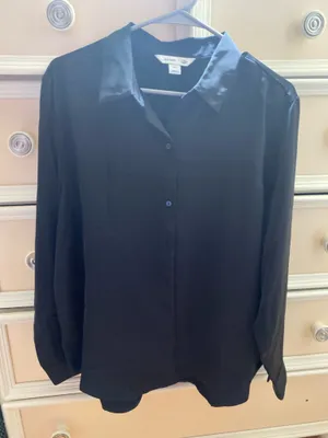 Old Navy Classic Button Down Shirt thumbnail 1